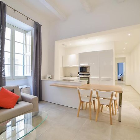 Ca1- City Central Apartment 1 Валетта Экстерьер фото