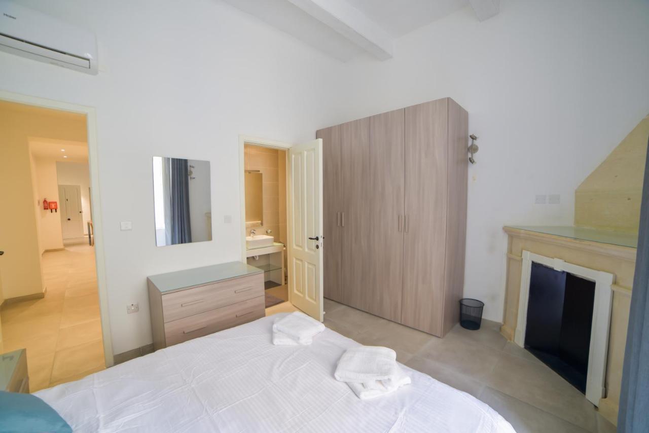 Ca1- City Central Apartment 1 Валетта Экстерьер фото