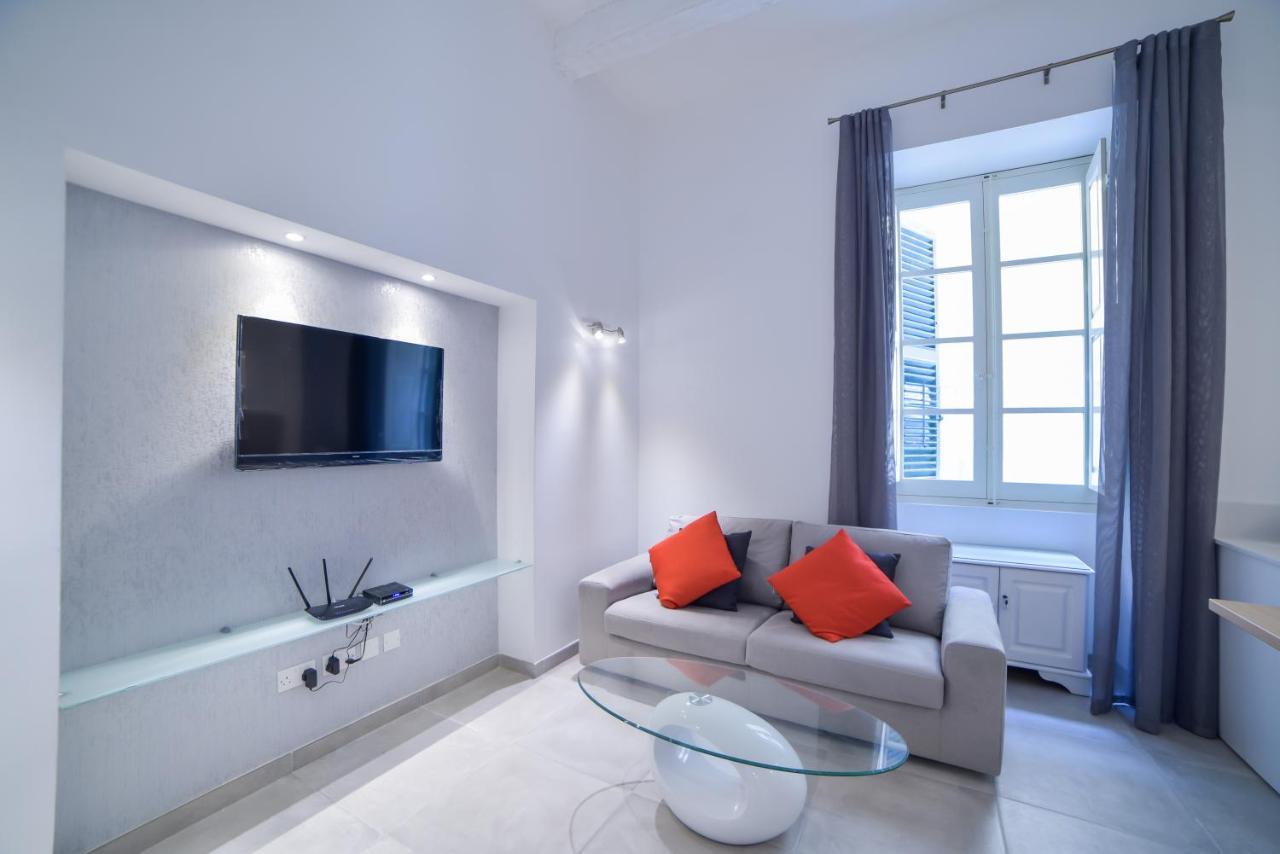 Ca1- City Central Apartment 1 Валетта Экстерьер фото