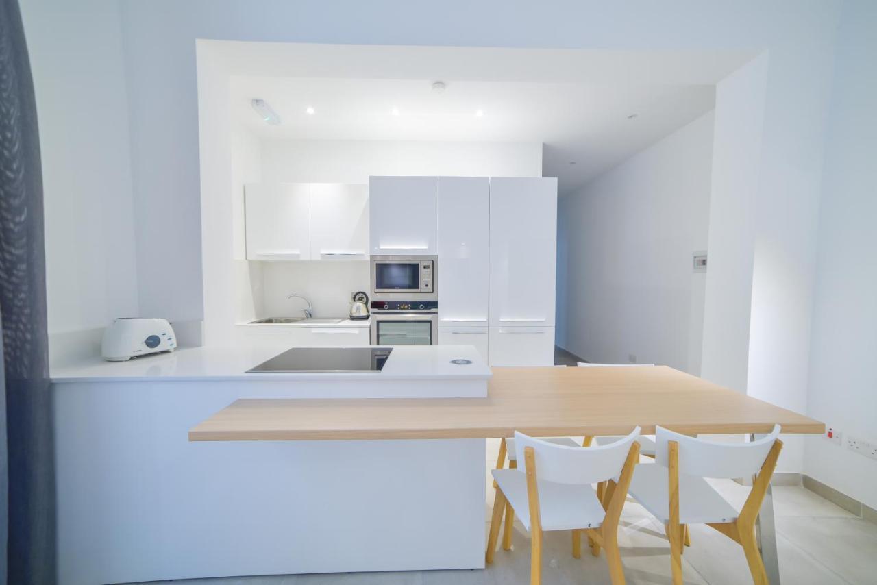 Ca1- City Central Apartment 1 Валетта Экстерьер фото